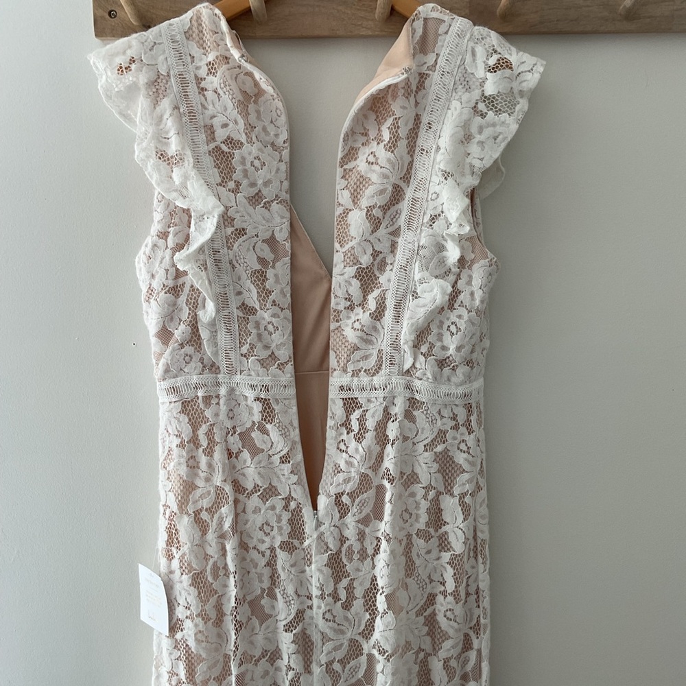 Lulus This Moment in Time White Floral Lace Ruffled V-Neck Maxi Dress NWT Medium - Picture 10 of 16